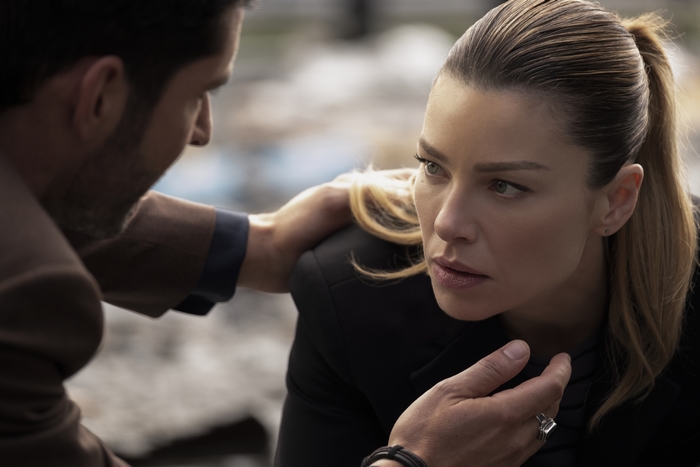 Tom Ellis comforts Lauren German in Lucifer