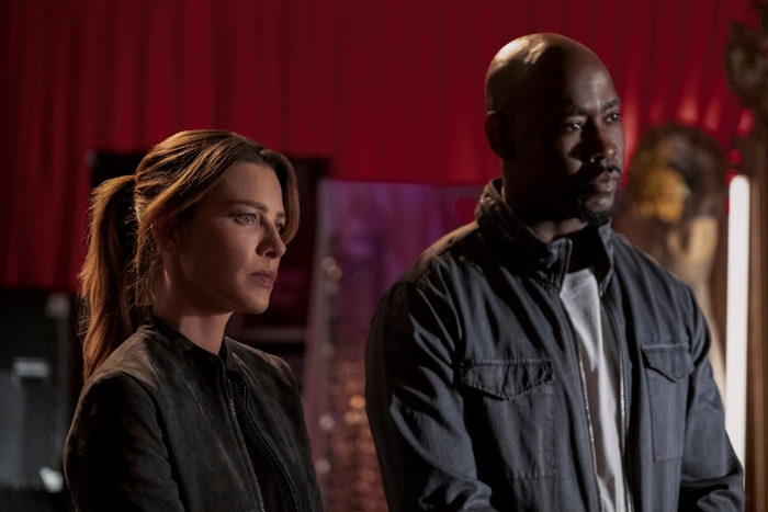 Chloe Decker and Amenadiel in Lucifer