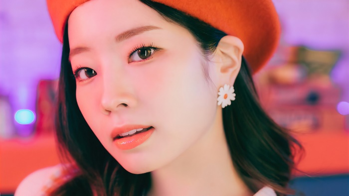 Dahyun from Twice wearing an orange beret