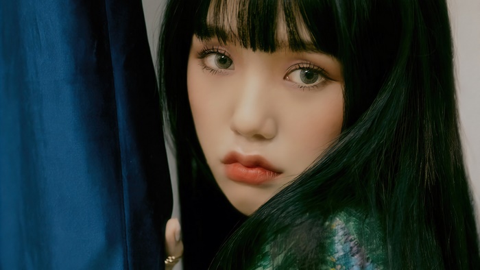 Mimi from Oh My Girl in 4K
