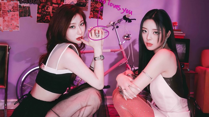 Itzy Chaeryeong and Yuna from Mafia in the Morning 4K