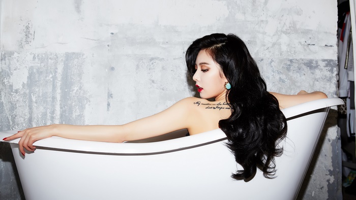 HyunA from K-Pop in a bathtub 4K