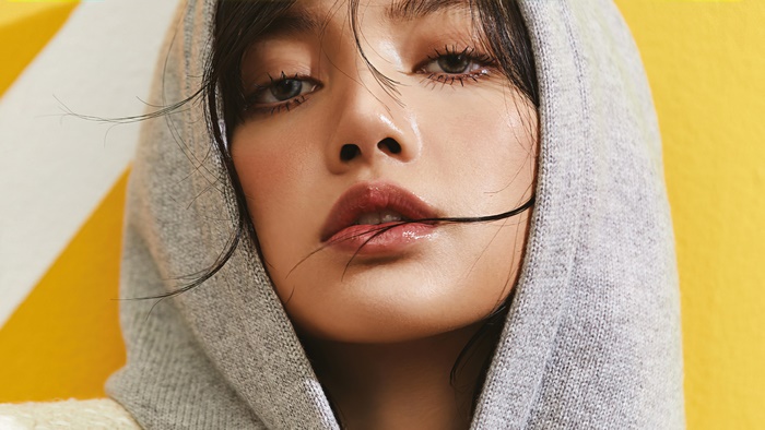 Lisa from Blackpink in Elle 4K