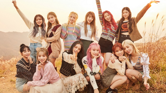 IZ*ONE One Reeler Color of Youth Group Photo