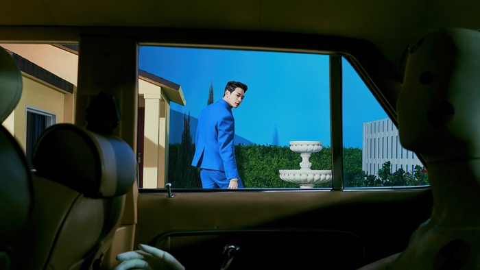 Minho from SHINEE in blue suit, Dont Call Me 4K
