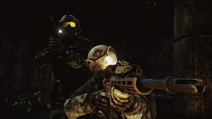 Two soldiers from Escape From Tarkov in 4K