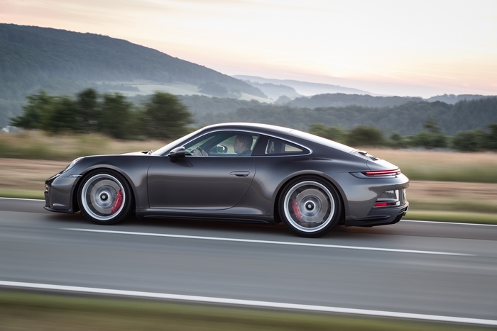 2021 Porsche 911 GT3 Touring MT