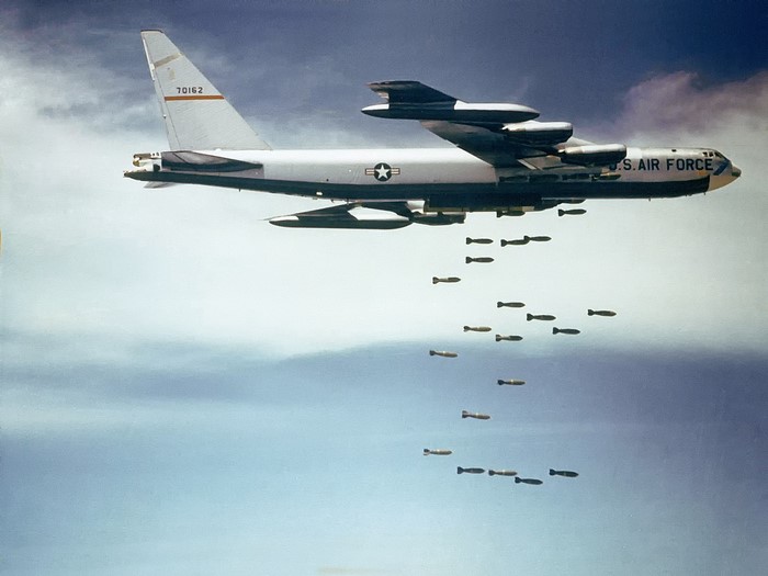 Boeing B-52 Stratofortress dropping bombs