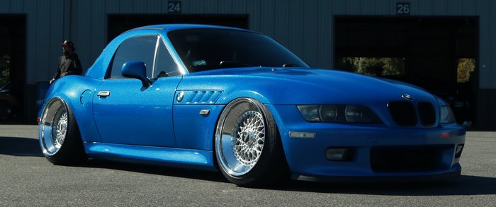 Blue BMW Z3 with custom wheels