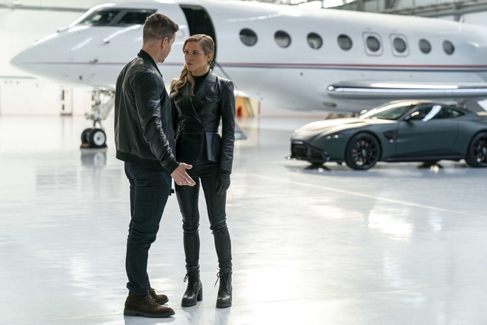 Mark Wahlberg and Sophie Cookson in Infinite