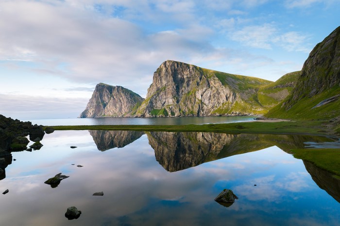 4K, reflection, rock, nature, cliff, clouds, mirror, lake, landscape, water