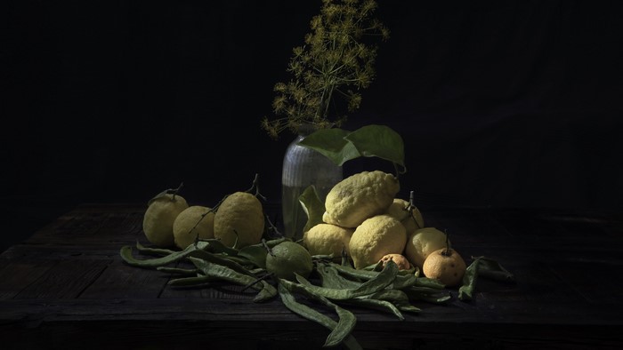 4K, simple background, still life, fruit, black background, food