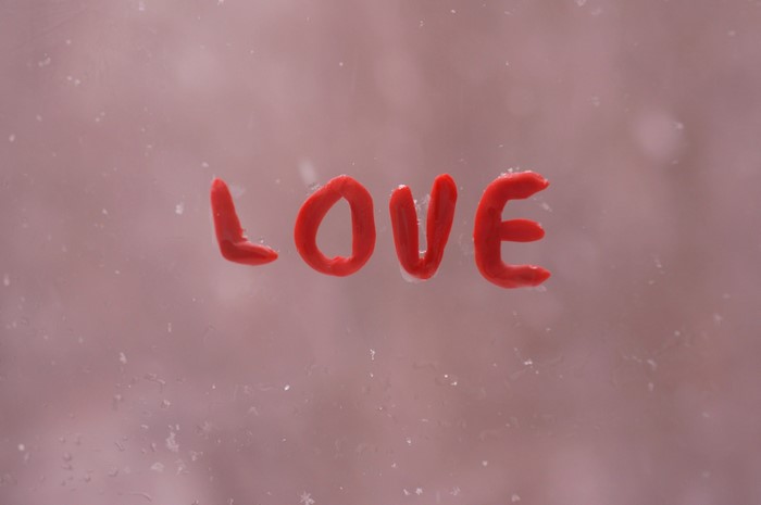 glass, bokeh, abstract, letter, snow, window, closeup, inscription, blurred, cold, foggy window, text, love, frost