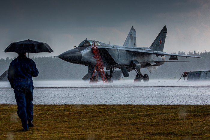 4K, Mikoyan MiG-31, rain, jet fighter