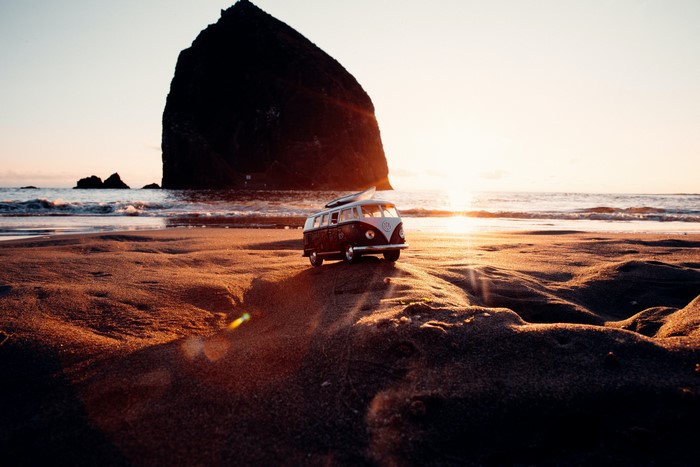 4K, sunset, rock formation, perspective, beach, vans
