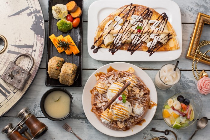 sweets, ice cream, crepes, food, flowers, cinnamon, wooden surface, waffles, chocolate sauce