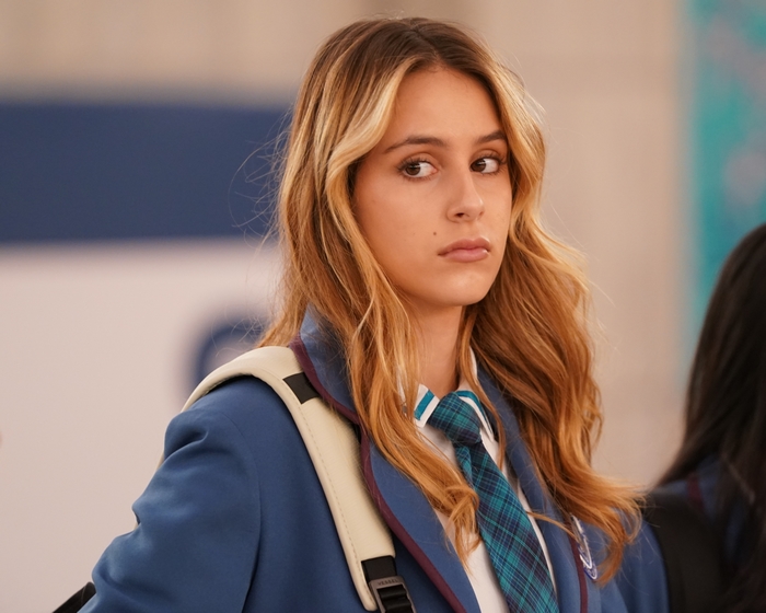 Nell Verlaque in Big Shot