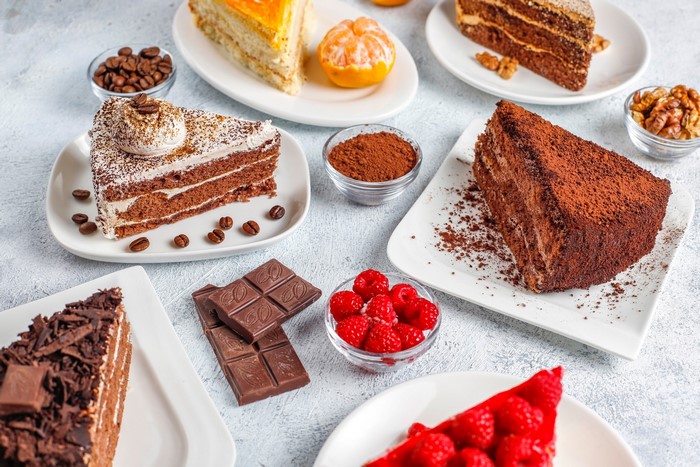 chocolate, sweets, cake, berries, pie, food