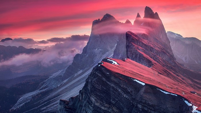 4K, snowy peak, landscape, red sky, sunset, clouds, mountains