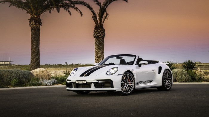 4K, Porsche 992, sunset, Porsche, German cars, Porsche 911, white cars, sports car, desert, palm trees, Convertible, cabriolet