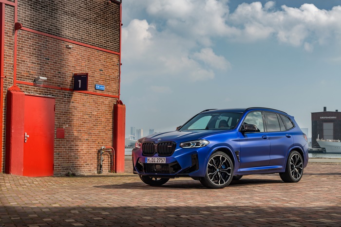 Blue BMW X3 M Competition 4K