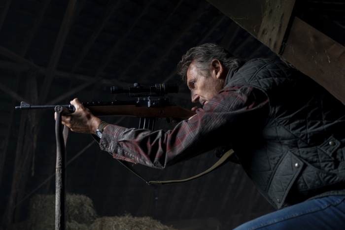 The Marksman Liam Neeson aiming rifle