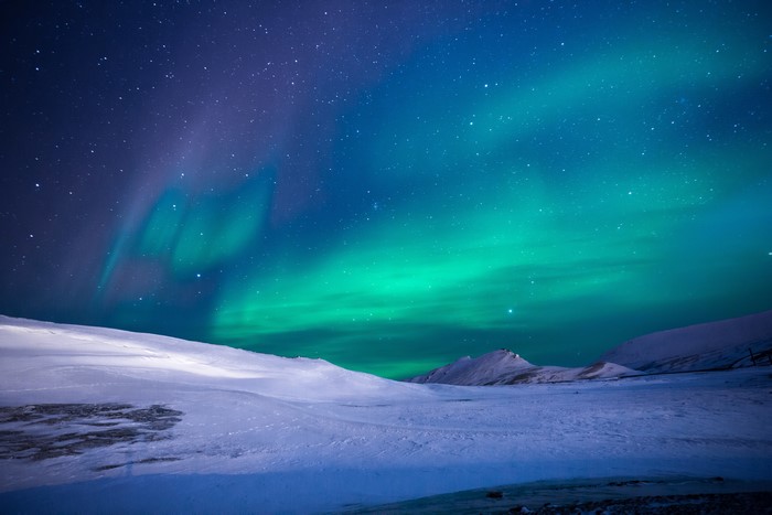 4K, snow, aurorae, glowing, landscape, nature, vibrant