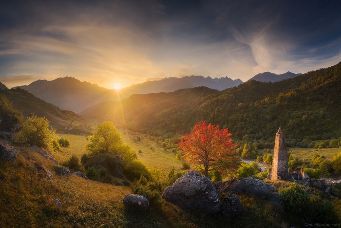 nature, architecture, photography, trees, warm, sunlight, Daniil Korzhonov, sunset, fall, hills, warm light, outdoors, sky, ruins, mountains, landscape