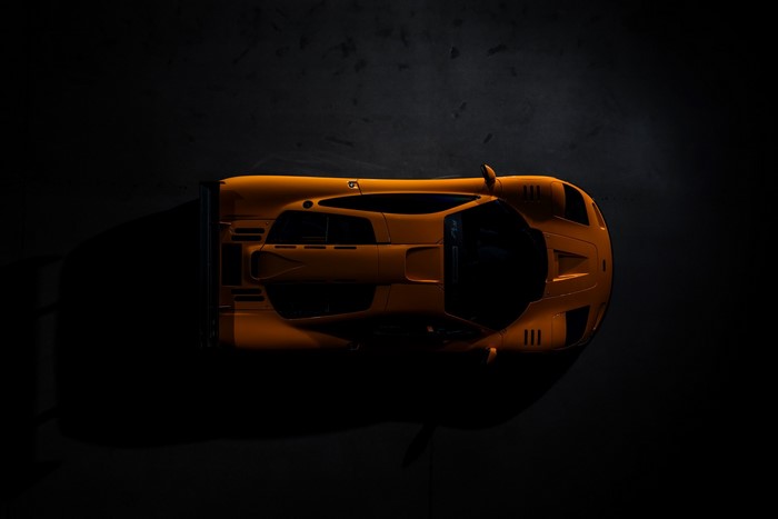 McLaren F1 LM, car, supercars, top view, vehicle, McLaren, orange cars, low light