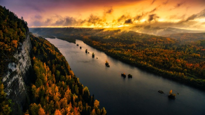 photography, nature, landscape, forest, mist, river, island, water, sunset, golden hour, Yuri Stolypin, trees, fall, mountains