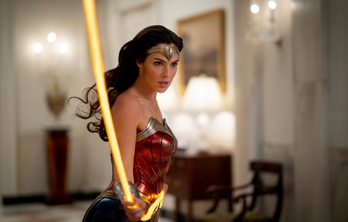 Wonder Woman with Lasso of Truth 4K
