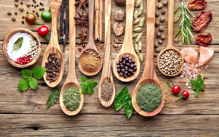 peppers, wood, salt, wooden surface, food, basil, dill, Black pepper (Spice), spoon, spices, cinnamon, star anise, mint leaves, rosemary