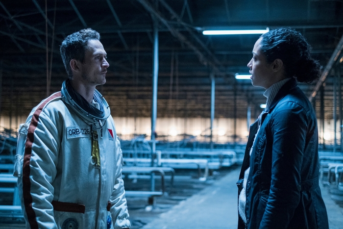 Jonathan Tucker and Riann Steele in Debris