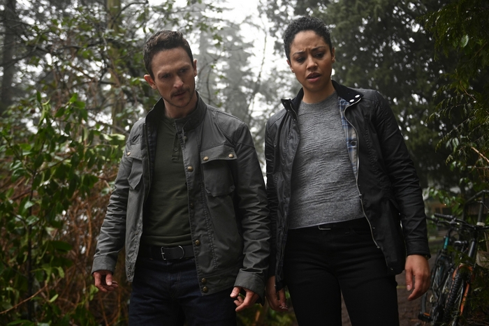 Jonathan Tucker and Riann Steele in Debris
