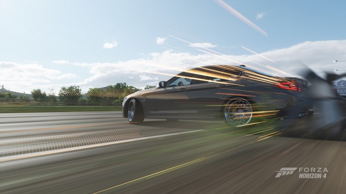 BMW 3 Series racing in Forza Horizon 4