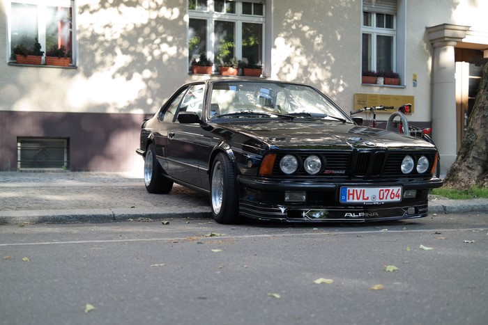 Black BMW E24 Alpina B7 Turbo Coupé