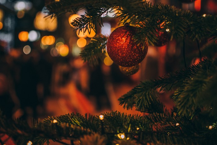 4K Christmas Tree Decorations with Bokeh Lights
