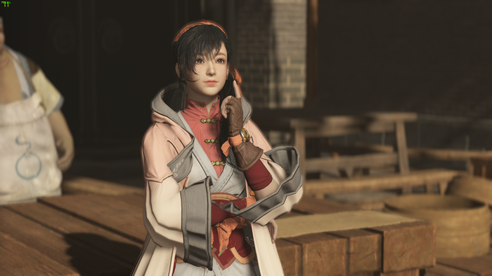 Asian woman in traditional clothing in a video game