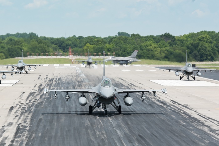 F-16 fighter jets on the runway