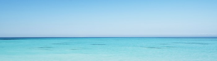 4K sea landscape with horizon and clear sky