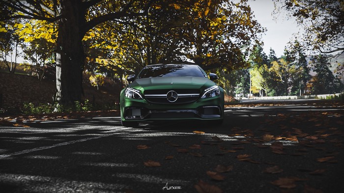 Green Mercedes-Benz AMG C63 in Forza Horizon 4