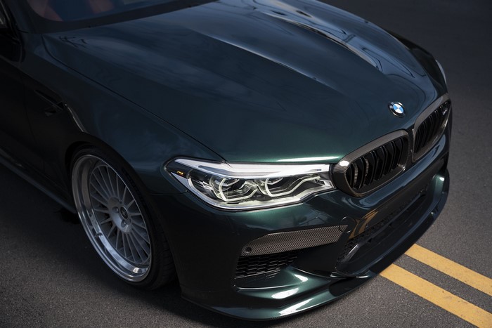BMW M5 by iND Distribution