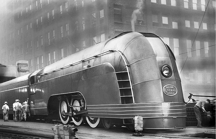 1936 Mercury Streamliner train
