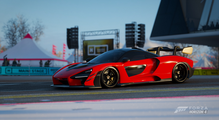 Red McLaren Senna car in Forza Horizon 4
