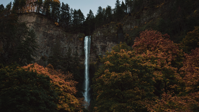 Multnomah Falls in Oregon during Fall
