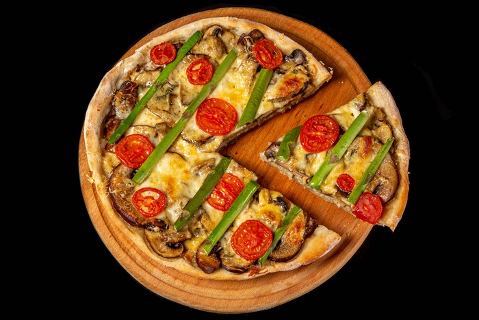Vegetarian Pizza with Asparagus and Tomatoes 4K