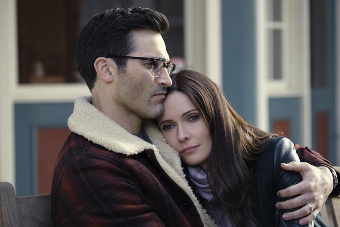 Superman and Lois Lane embrace