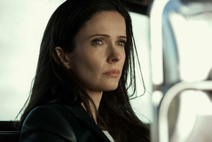 Elizabeth Tulloch as Lois Lane in Superman and Lois