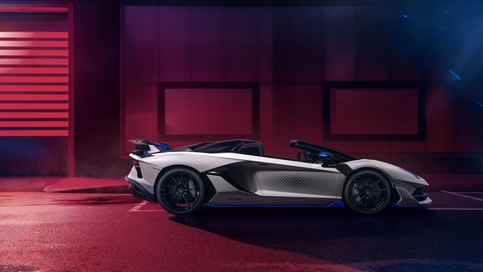 White Lamborghini Aventador SVJ Roadster in low light