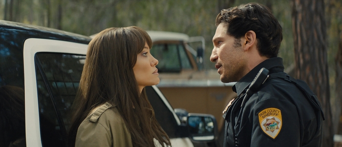 Hannah Faber and Ethan Sawyer in Those Who Wish Me Dead